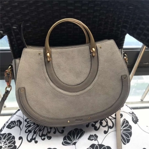 Chloe ޢ 17¿ Pixie̖(ho)Ů ţƤƴĥɰ  \ɫ