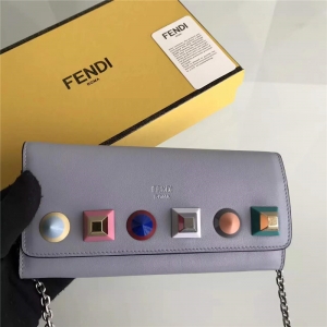FENDI ҵ 0251 2017¿ϷСţƤ๦L(zhng)T朗lб ɫ
