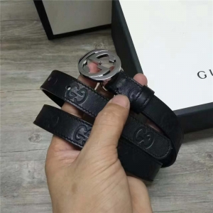 Gucci ¿ MԭСţƤ Ůʿ pG^ p ɫy