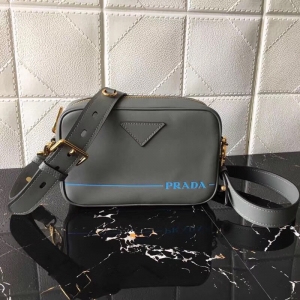 1BH093 Prada_(d) M(jn)ţƤ (jin)s _(d)μ ɫ
