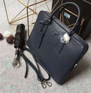Pradaа ʮּyţƤ  ʿİ _а Prada {ɫ