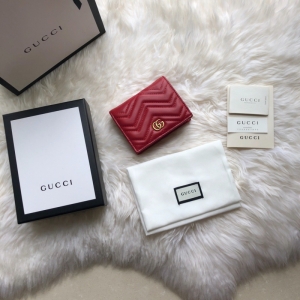 546580 Gucci GG MarmontWpVƤС̖(ho)X tɫ