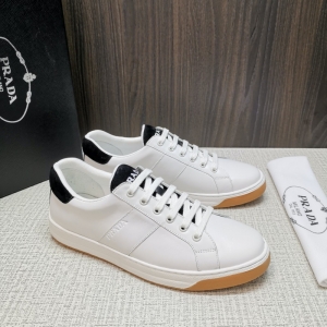 4E3544 Prada2020¿Ь PradaƤ\(yn)Ь _(d)СЬ eЬ