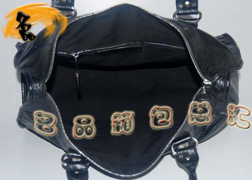 084324A һһƷ|(zh) ¿Ƥy BalenciagaC(j)܇ ɫ
