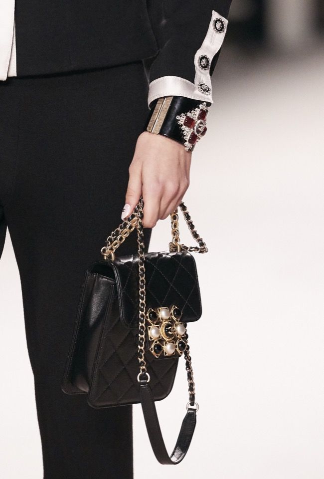 Chanel Yִ$43,300