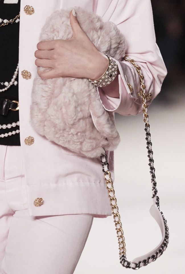 Chanel ۼtɫëChanel 19 ϵִ$38,700 