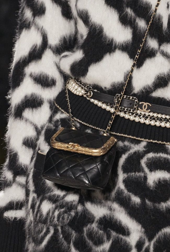 Chanel ̖ɫKiss-Lock ϵִ$31,300