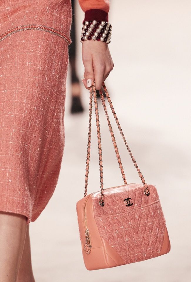 Chanel ɺɫTweed ۃr